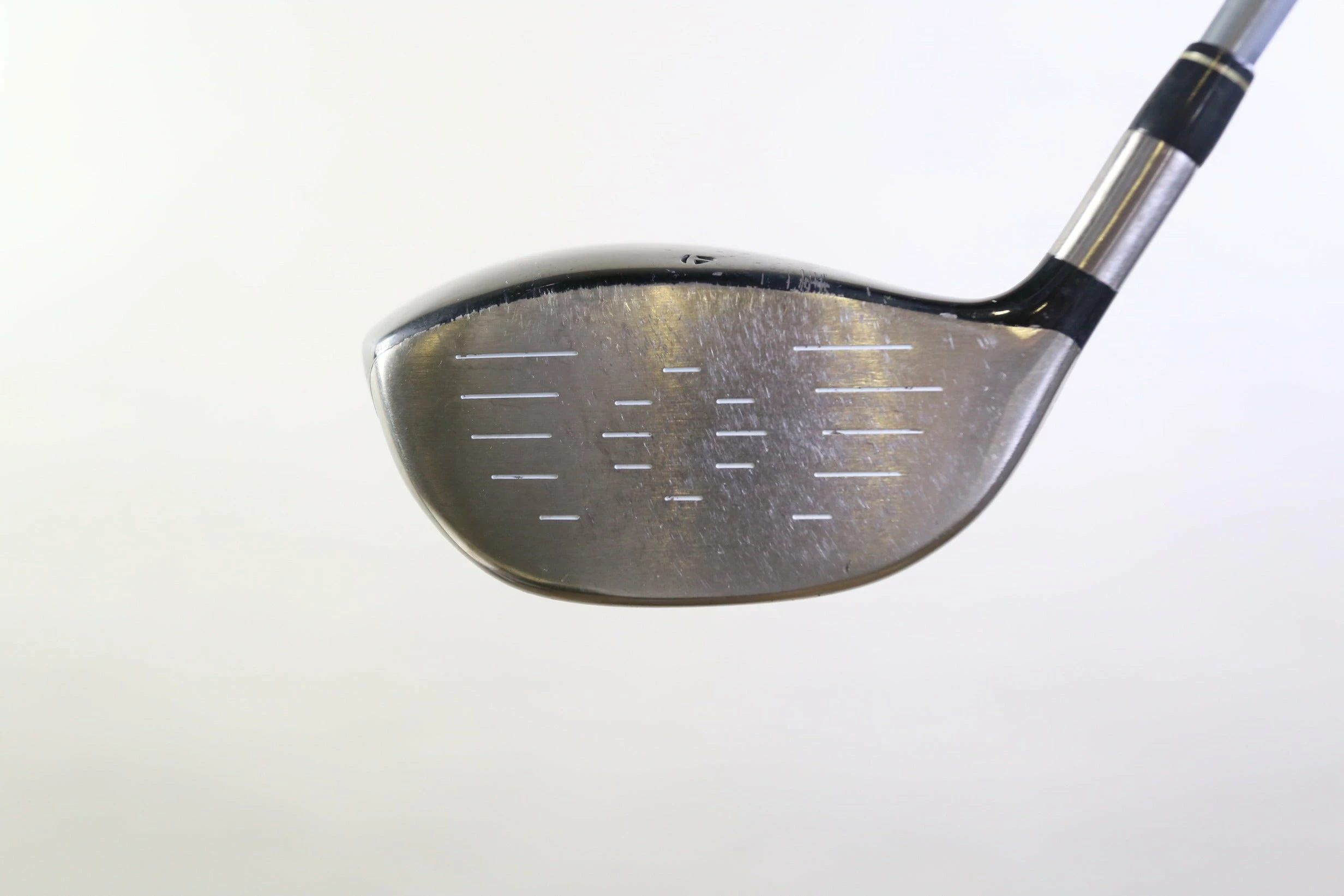 TaylorMade R540 XD Driver - Right-Handed - 9.5 Degrees - Regular Flex 8 TaylorMade R540 XD Driver - Right-Handed - 9.5 Degrees - Regular Flex - Image 6