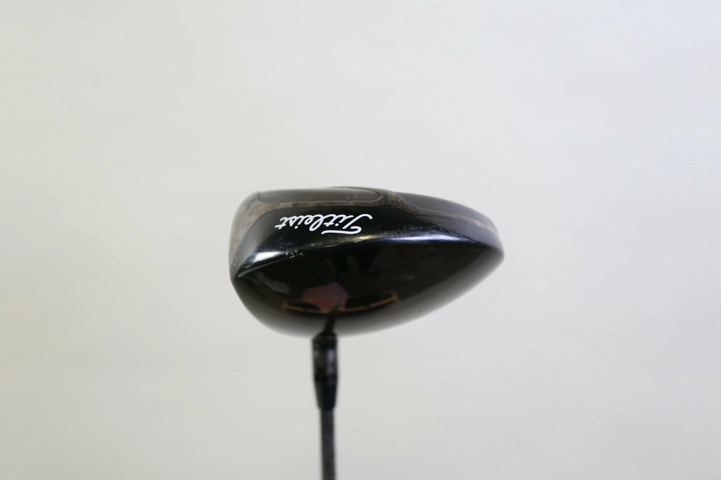 Titleist 910D3 Driver - Right-Handed - 10.5 Degrees - Regular Flex 5 Titleist 910D3 Driver - Right-Handed - 10.5 Degrees - Regular Flex - Image 3