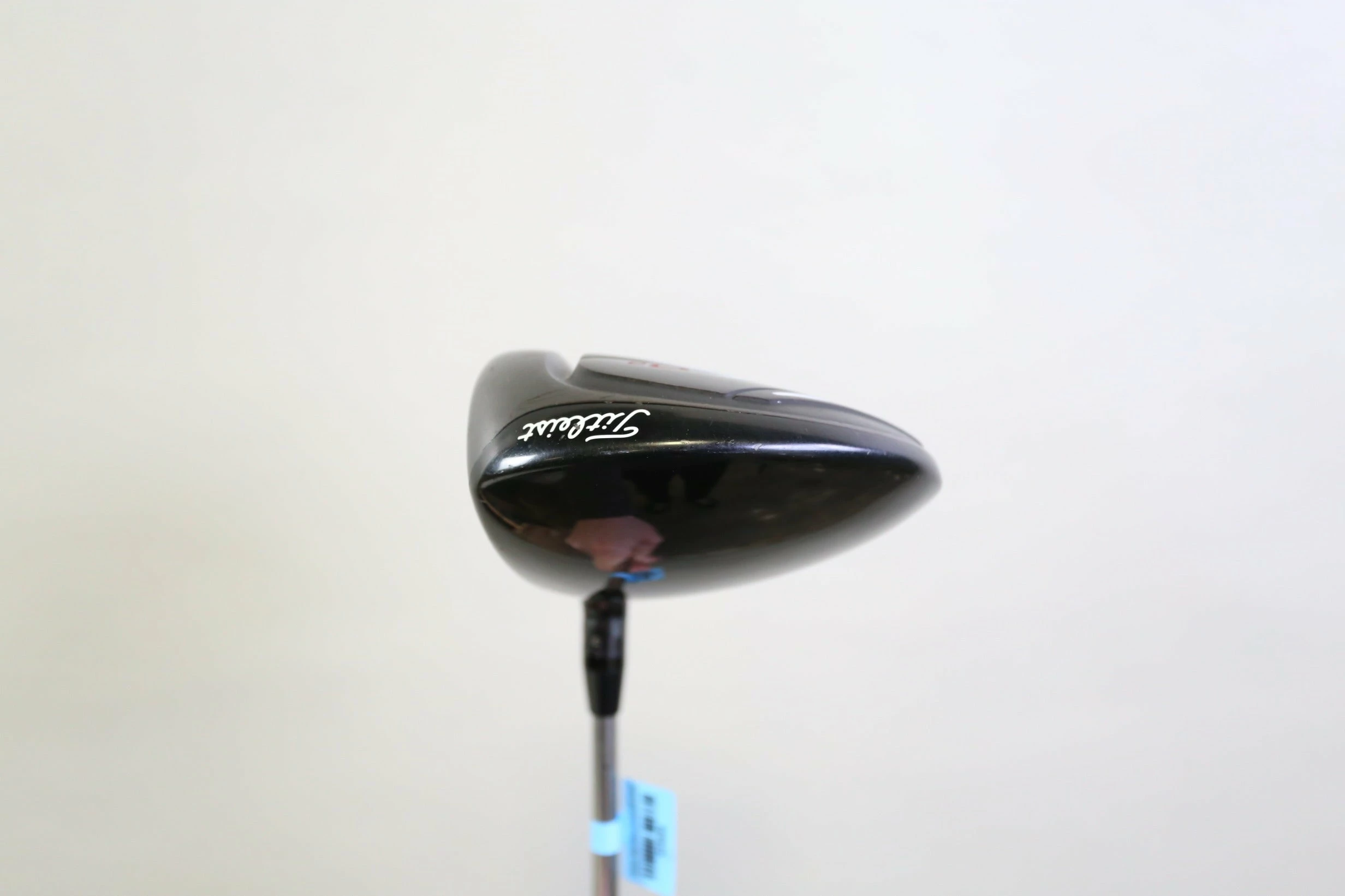 Titleist 915D2 Driver - Right-Handed - 10.5 Degrees - Stiff Flex 5 Titleist 915D2 Driver - Right-Handed - 10.5 Degrees - Stiff Flex - Image 3