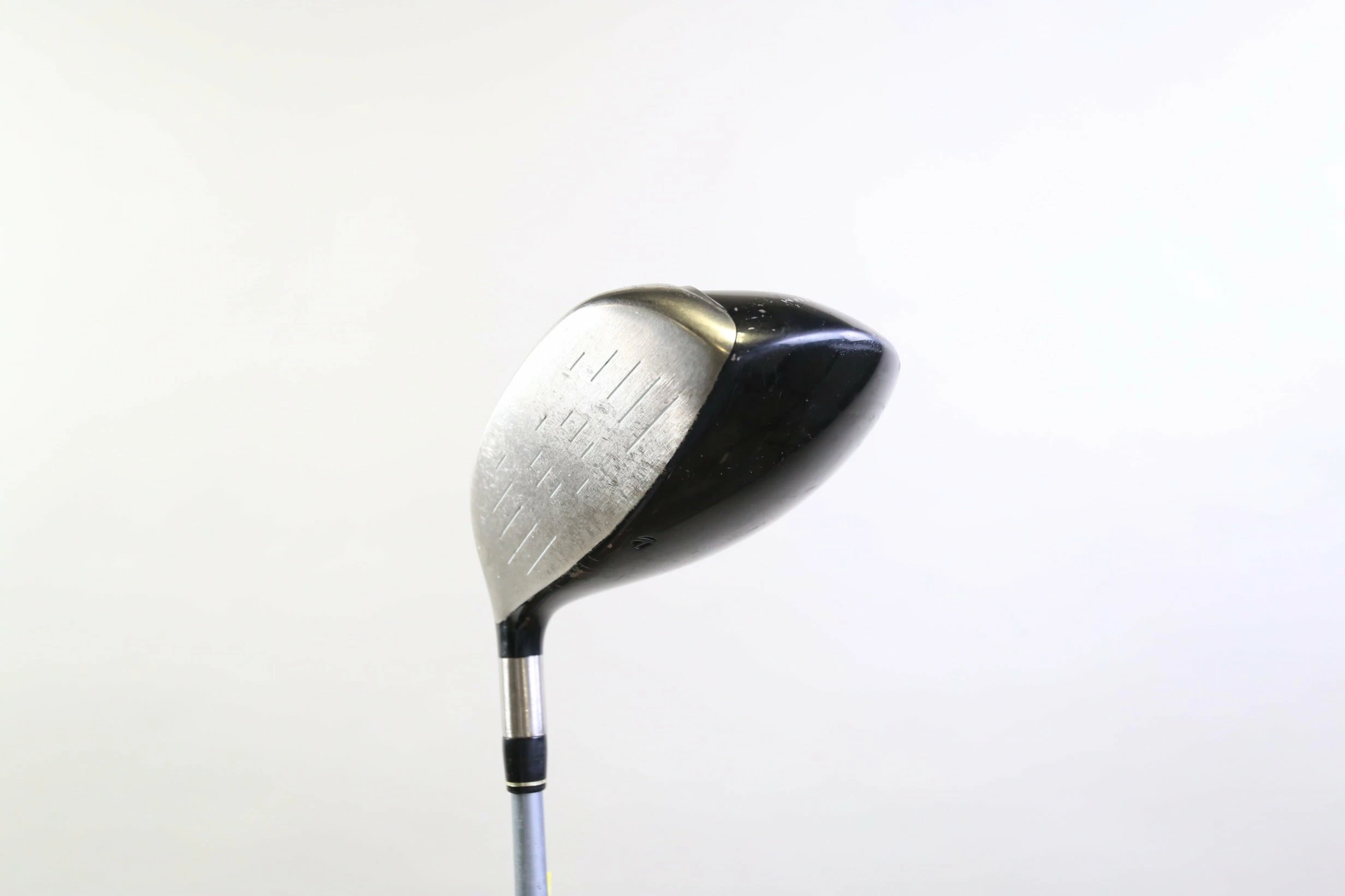 TaylorMade R540 XD Driver - Right-Handed - 9.5 Degrees - Regular Flex 7 TaylorMade R540 XD Driver - Right-Handed - 9.5 Degrees - Regular Flex - Image 5