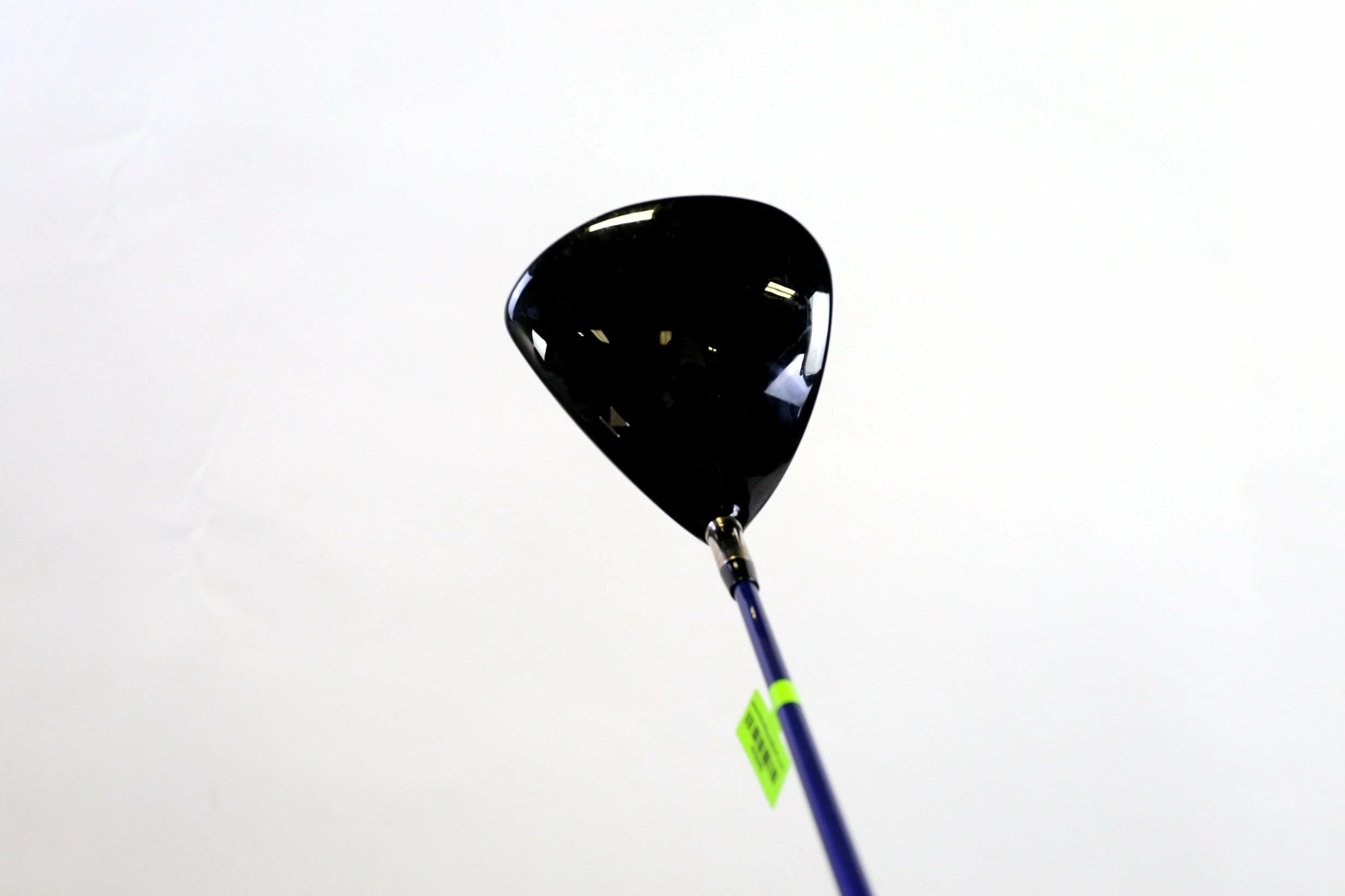 Titleist 907 D1 Driver - Right-Handed - 9.5 Degrees - Stiff Flex 9 Titleist 907 D1 Driver - Right-Handed - 9.5 Degrees - Stiff Flex - Image 7